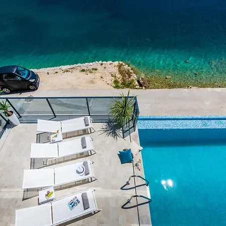 Captivating Belle Riviere Private Infinity Pool Next To The Sea Slano *