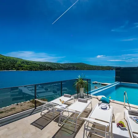 Villa Captivating Belle Riviere Private Infinity Pool Next To The Sea Slano Dubrovnik