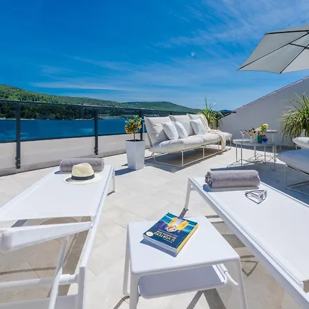 Captivating Belle Riviere Private Infinity Pool Next To The Sea Slano *