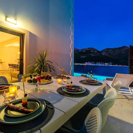 Captivating Belle Riviere Private Infinity Pool Next To The Sea Slano *