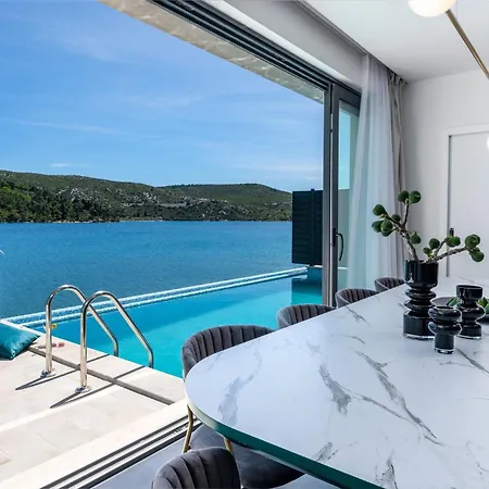 Villa Captivating Belle Riviere Private Infinity Pool Next To The Sea Slano