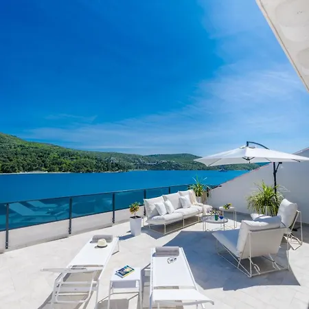 Villa Captivating Belle Riviere Private Infinity Pool