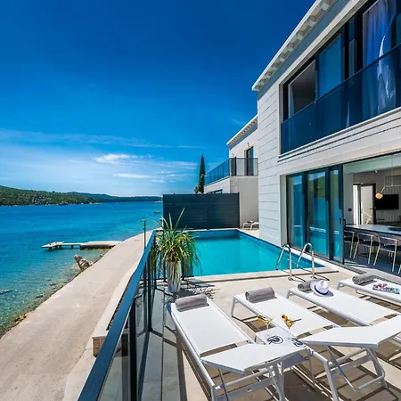 Villa Captivating Belle Riviere Private Infinity Pool Next To The Sea Slano Dubrovnik