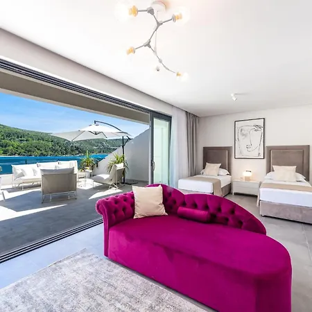 Captivating Belle Riviere Private Infinity Pool Вилла *