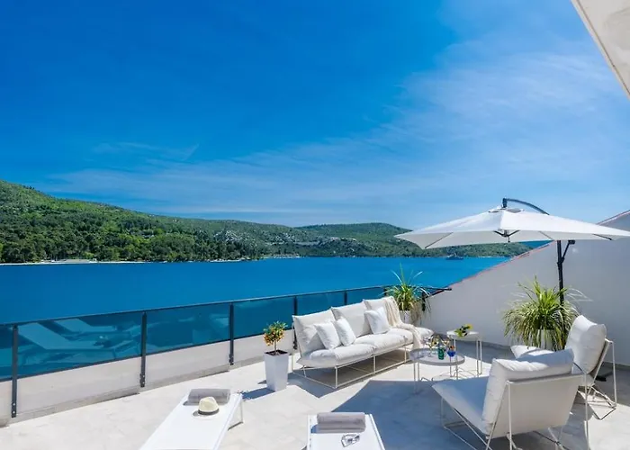 Willa Captivating Belle Riviere Private Infinity Pool