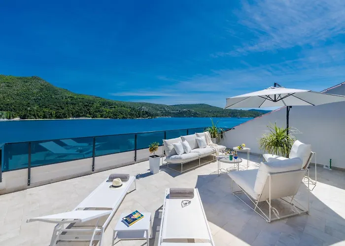 Captivating Belle Riviere Private Infinity Pool Willa