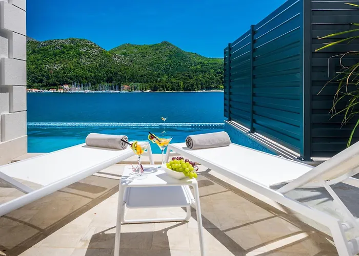 Captivating Belle Riviere Private Infinity Pool Willa