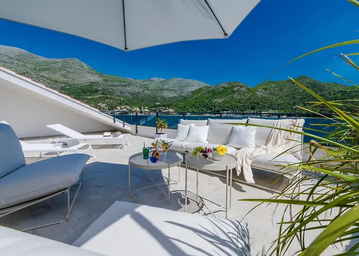 Captivating Belle Riviere Private Infinity Pool Willa Dubrownik