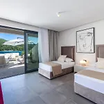 Villa Captivating Belle Riviere Private Infinity Pool &