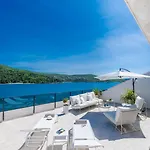 Villa Captivating Belle Riviere Private Infinity Pool