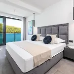 Captivating Belle Riviere Private Infinity Pool *